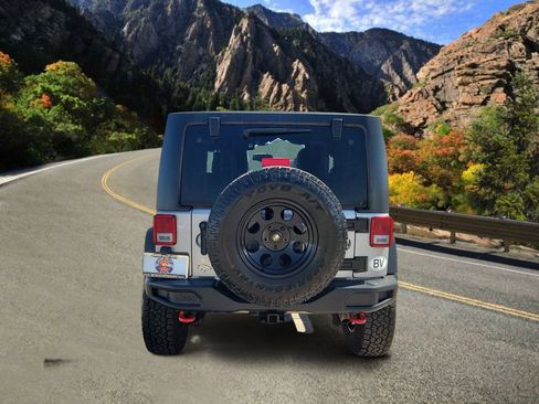 Used 2016 Jeep Wrangler Rubicon AWD/4WD image 4