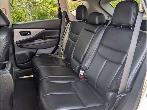 Used 2023 Nissan Murano SV FWD image 14