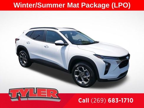 New 2025 Chevrolet Trax LT image 1