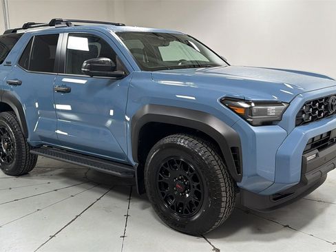 Certified 2025 Toyota 4Runner TRD Off-Road Premium image 3