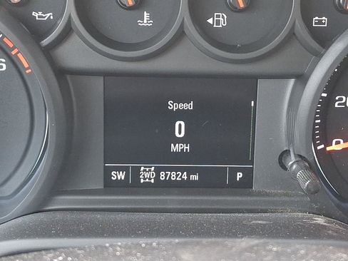 Used 2022 Chevrolet Silverado 2500 Custom w/ Custom Convenience Package image 38