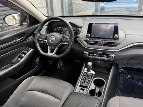 Used 2020 Nissan Altima 2.5 SV FWD image 23