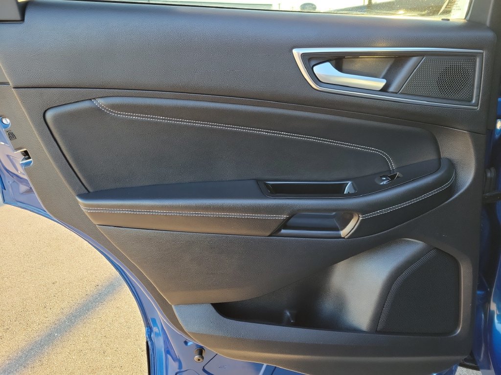 Certified 2020 Ford Edge Titanium AWD/4WD image 10