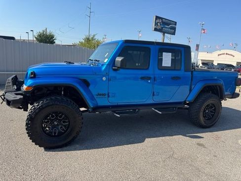 Used 2021 Jeep Gladiator Sport AWD/4WD image 3