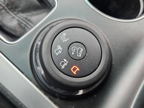 Used 2014 Ford Explorer Limited image 24