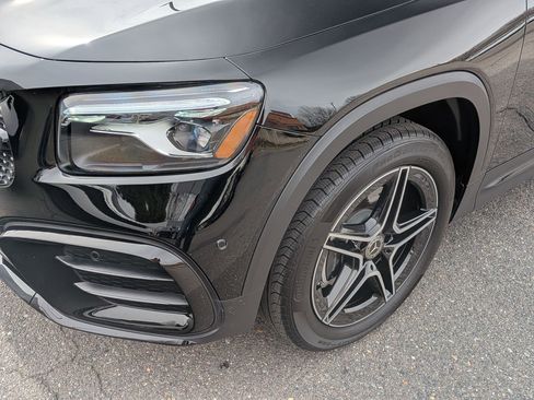 Certified 2025 Mercedes-Benz GLB 250 4MATIC image 11