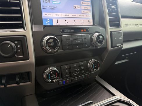 Used 2019 Ford F350 Platinum w/ Platinum Ultimate Package AWD/4WD image 26