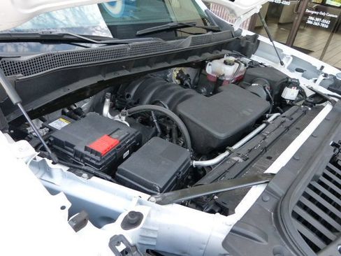 Used 2025 Chevrolet Silverado 1500 W/T RWD image 11