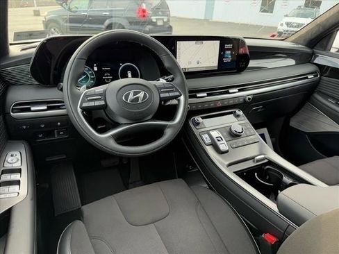 Used 2025 Hyundai Palisade Calligraphy image 9