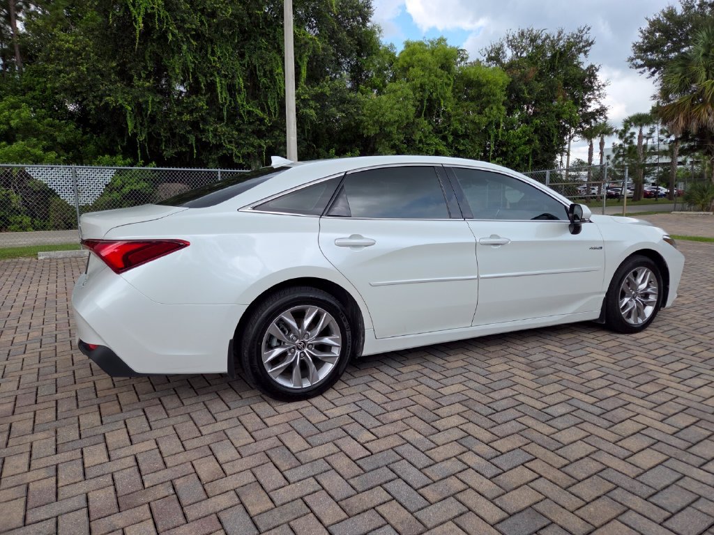 Used 2021 Toyota Avalon XLE FWD image 11