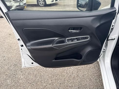 Used 2024 Nissan Versa SR w/ Trunk Package FWD image 11
