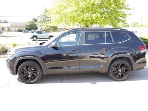Used 2023 Volkswagen Atlas SE w/ Black Wheel Package AWD/4WD image 11