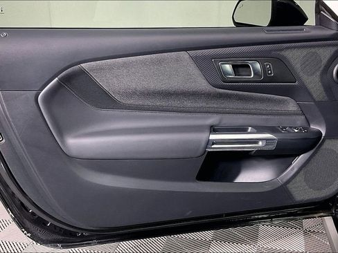 Used 2024 Ford Mustang Coupe image 23