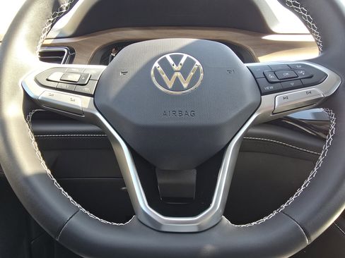 New 2026 Volkswagen Atlas SE image 21