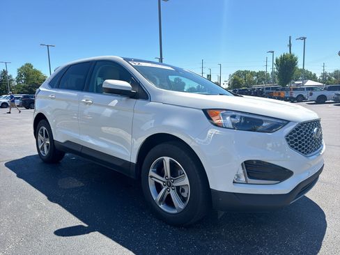 Used 2024 Ford Edge SEL w/ Convenience Package AWD/4WD image 4