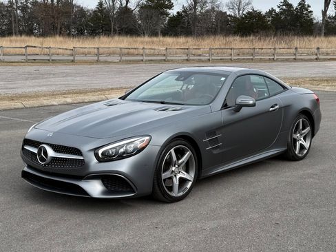 Used 2019 Mercedes-Benz SL 550 image 12