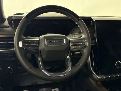 Used 2025 GMC Yukon Denali w/ Denali Reserve Package AWD/4WD image 24