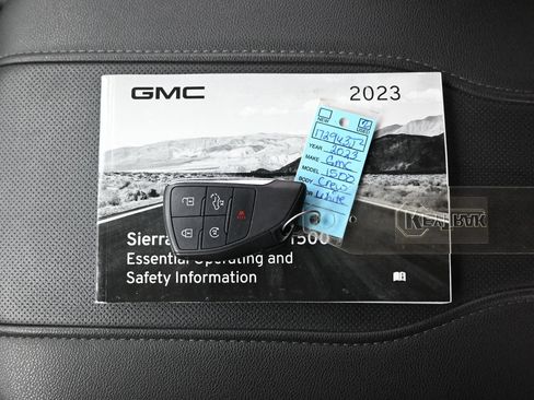 Used 2023 GMC Sierra 1500 SLT AWD/4WD image 20