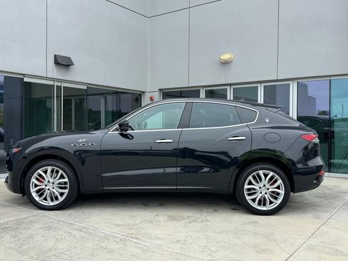 Certified 2022 Maserati Levante GT AWD/4WD image 5