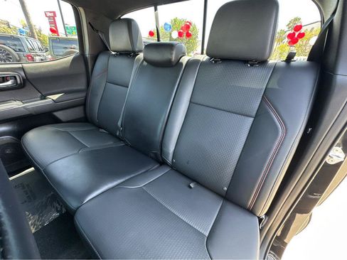 Used 2019 Toyota Tacoma TRD Pro AWD/4WD image 9