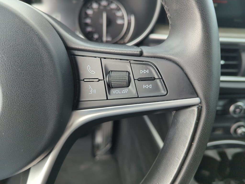 Used 2018 Alfa Romeo Stelvio Ti AWD/4WD image 23