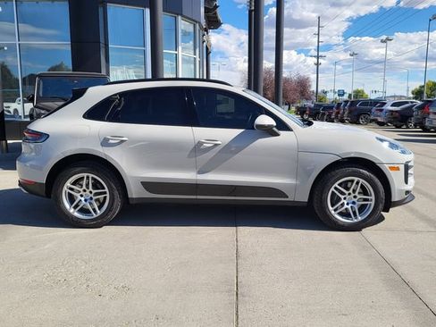 Used 2021 Porsche Macan image 42
