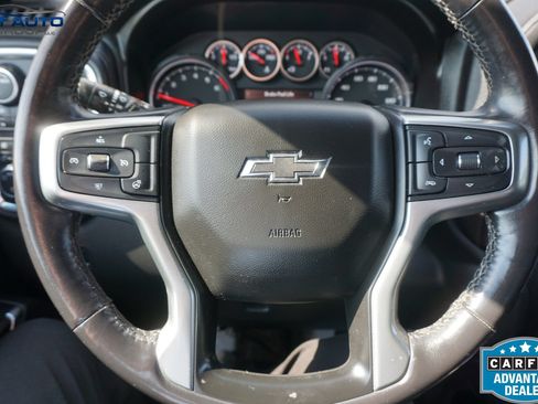 Used 2022 Chevrolet Silverado 1500 RST AWD/4WD image 35