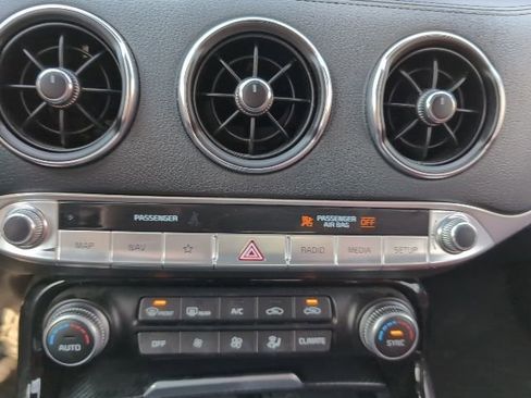 Used 2023 Kia Stinger GT-Line w/ Sun & Sound Package image 17