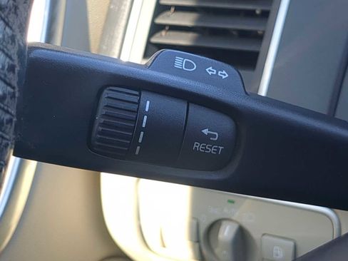 Used 2015 Volvo XC60 T5 Premier w/ Protection Package image 27