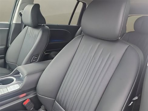 New 2026 Hyundai Ioniq 9 Calligraphy image 17