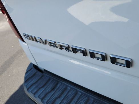 Used 2019 Chevrolet Silverado 1500 Custom Trail Boss w/ Custom Convenience Package image 10