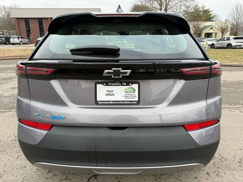 Used 2023 Chevrolet Bolt EUV Premier w/ Sun & Sound Package image 10