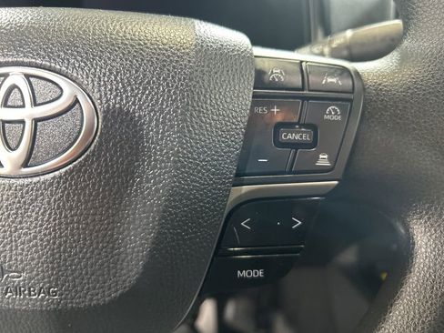 Used 2025 Toyota Camry LE image 22