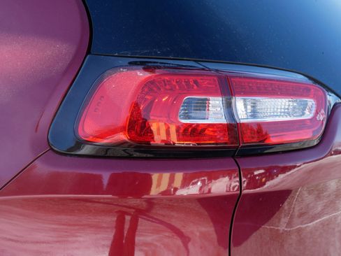 Used 2017 Jeep Cherokee Limited w/ Trailer Tow Group image 17