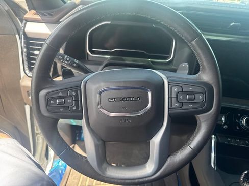Used 2022 GMC Sierra 1500 Denali AWD/4WD image 10