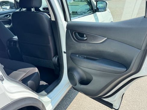 Used 2020 Nissan Rogue Sport S FWD image 27