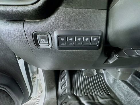 Used 2021 GMC Sierra 3500 4x4 Crew Cab w/ Convenience Package image 29