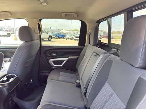 Used 2020 Nissan Titan SV w/ SV Convenience Package AWD/4WD image 33