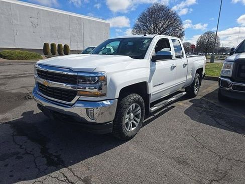 Used 2017 Chevrolet Silverado 1500 LT w/ All Star Edition AWD/4WD image 2