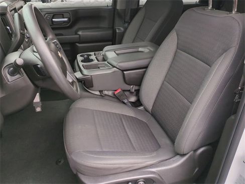 Certified 2022 Chevrolet Silverado 2500 Custom w/ Custom Value Package image 18