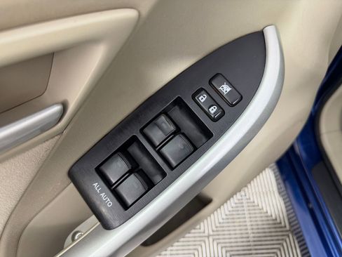 Used 2011 Toyota Prius Two image 11