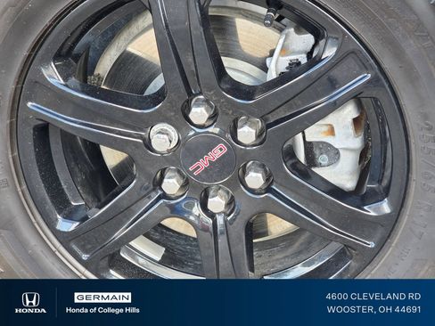 Used 2023 GMC Acadia AT4 w/ Trailering Package AWD/4WD image 11