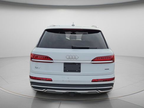 Used 2023 Audi Q7 2.0T Premium w/ Towing Package AWD/4WD image 5