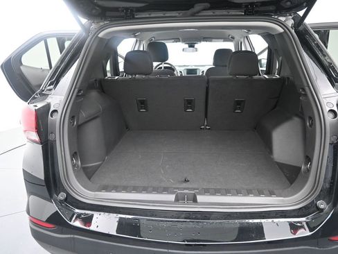 Used 2023 Chevrolet Equinox LT image 11