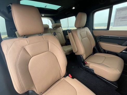 New 2026 Land Rover Defender 130 X-Dynamic SE AWD/4WD image 20
