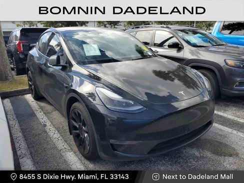 Used 2023 Tesla Model Y Long Range image 8