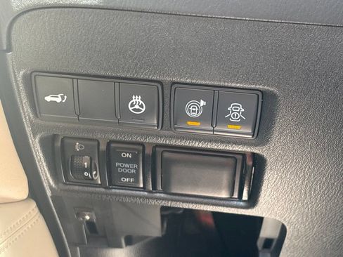 Used 2019 Nissan Armada Platinum w/ Captain's Chairs Package RWD image 27