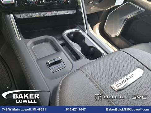New 2025 GMC Sierra 2500 Denali w/ Denali Reserve Package image 26