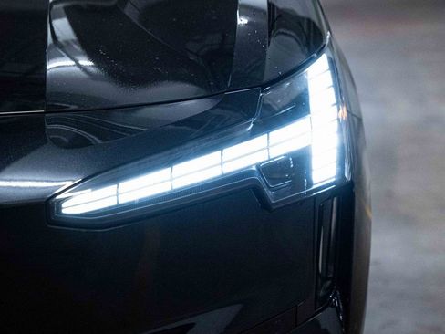 New 2025 Volvo EX30 Plus w/ Protection Package Premier image 3