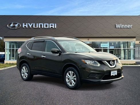 Used 2015 Nissan Rogue SV w/ SV Premium Package AWD/4WD image 5